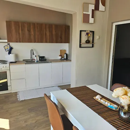 Apartment St Atanasius - вaths View